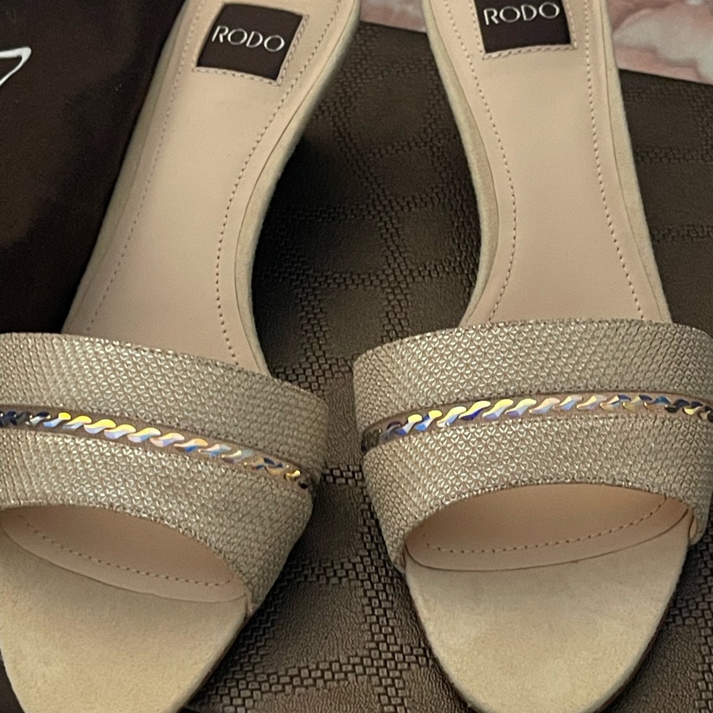 RODO
Sandals - Picture 2 of 10